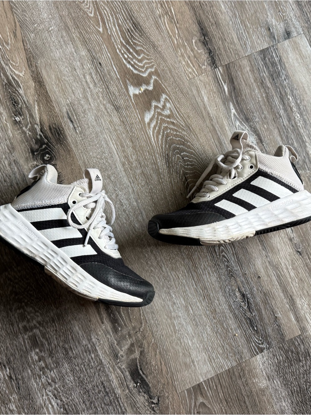 🧸 adidas | Kids Black and White Sneakers